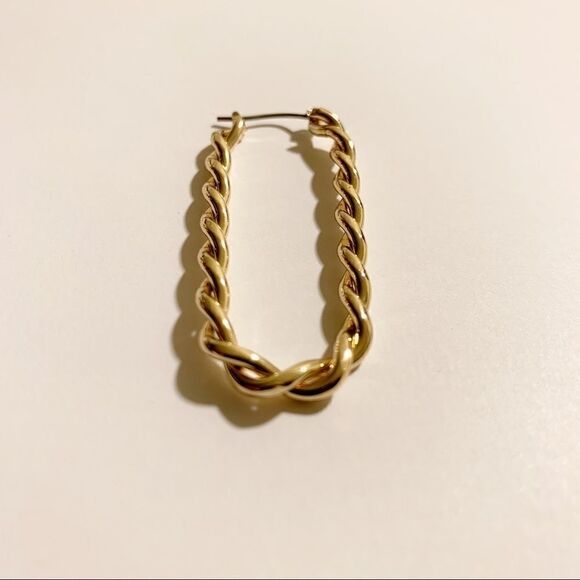 Gold Oblong Oval Twisted Hoop Earrings - Picture 5 of 6